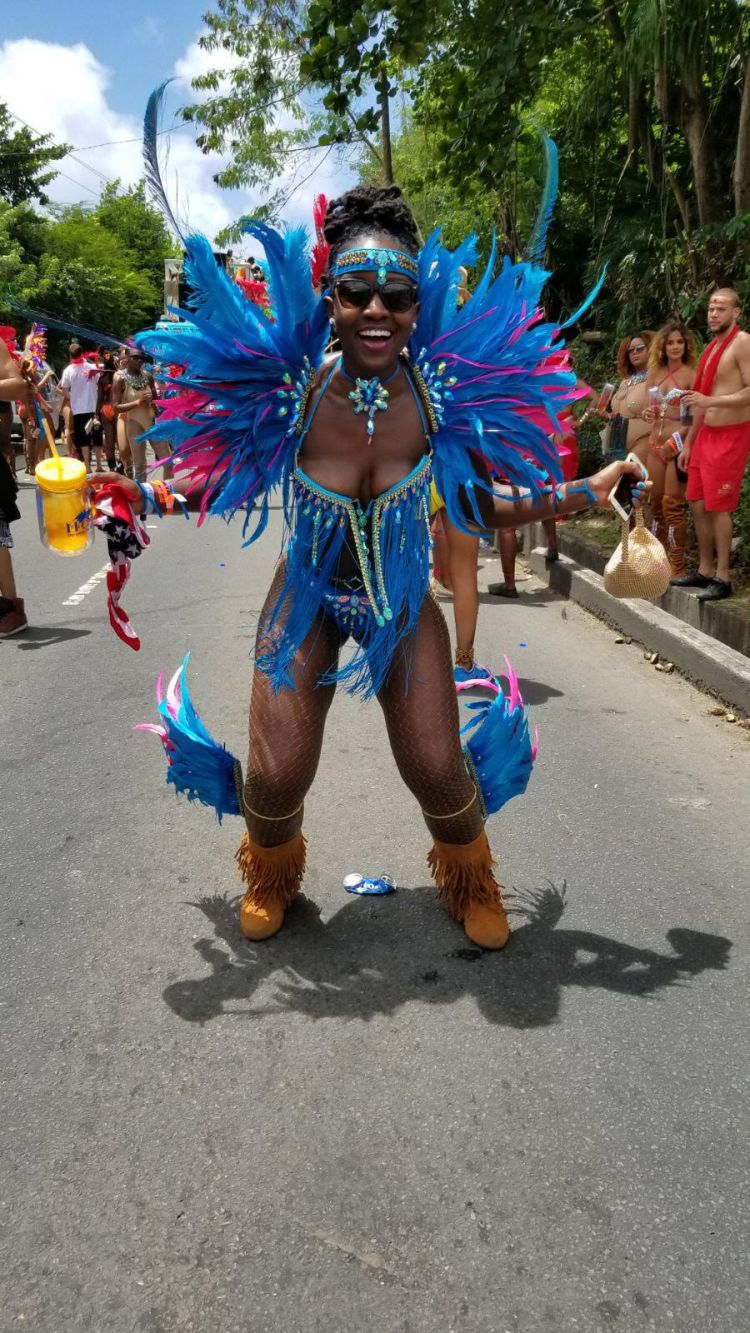 @CarnivalLolita