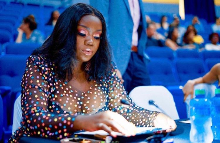 A2B0FE0B-36CE-4E43-B5E5-DB332795275A